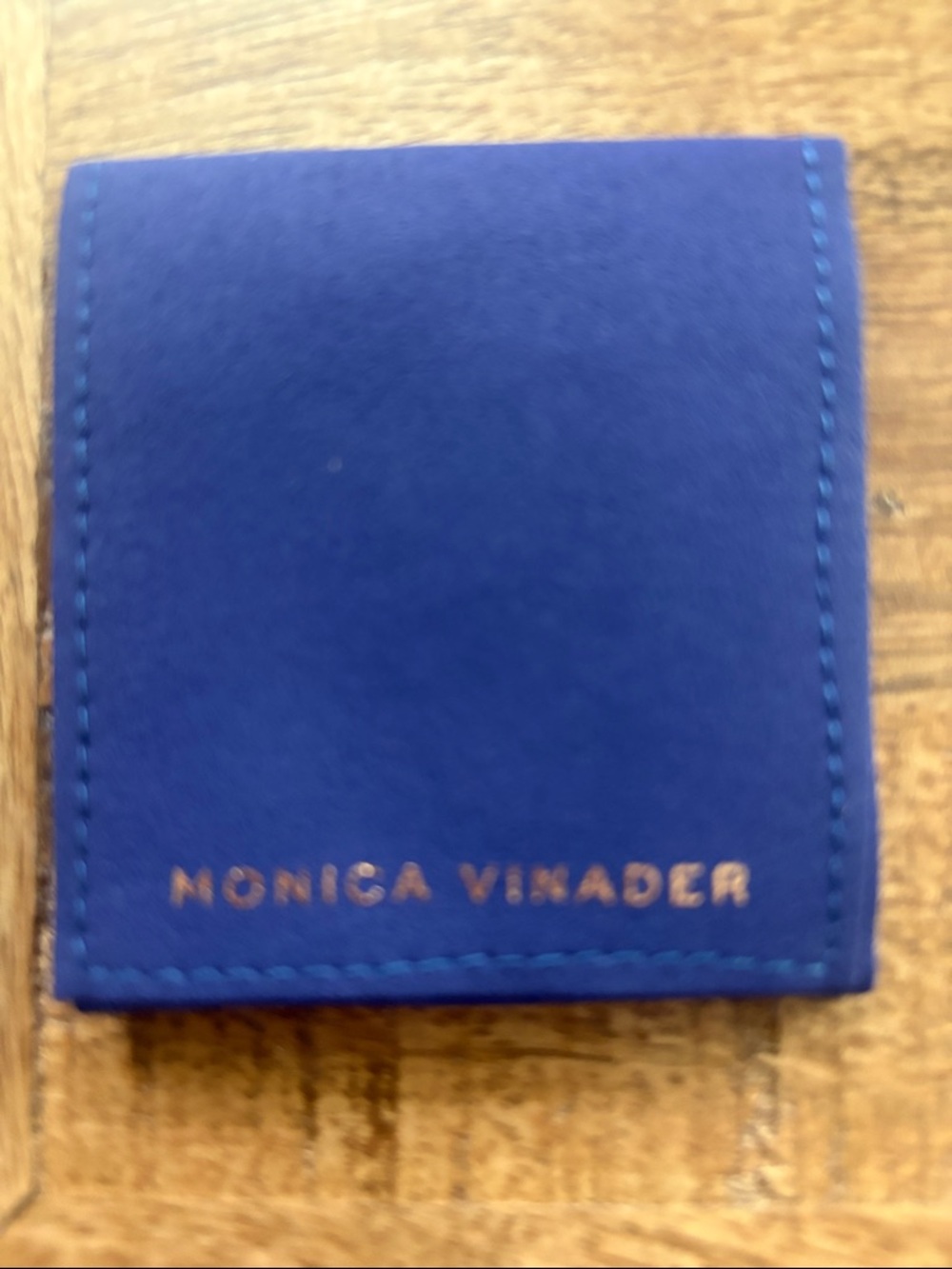MONICA VINADER Gold Ring with Blue Raw Gem - Picture 5 of 5